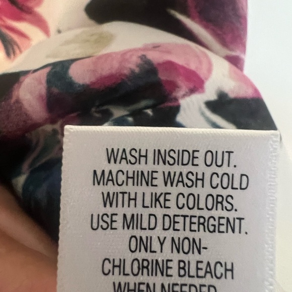 NWT Simply Vera Vera Wang Floral Sleeveless Asymetrical Hem Fit&Flare PL - Picture 5 of 14